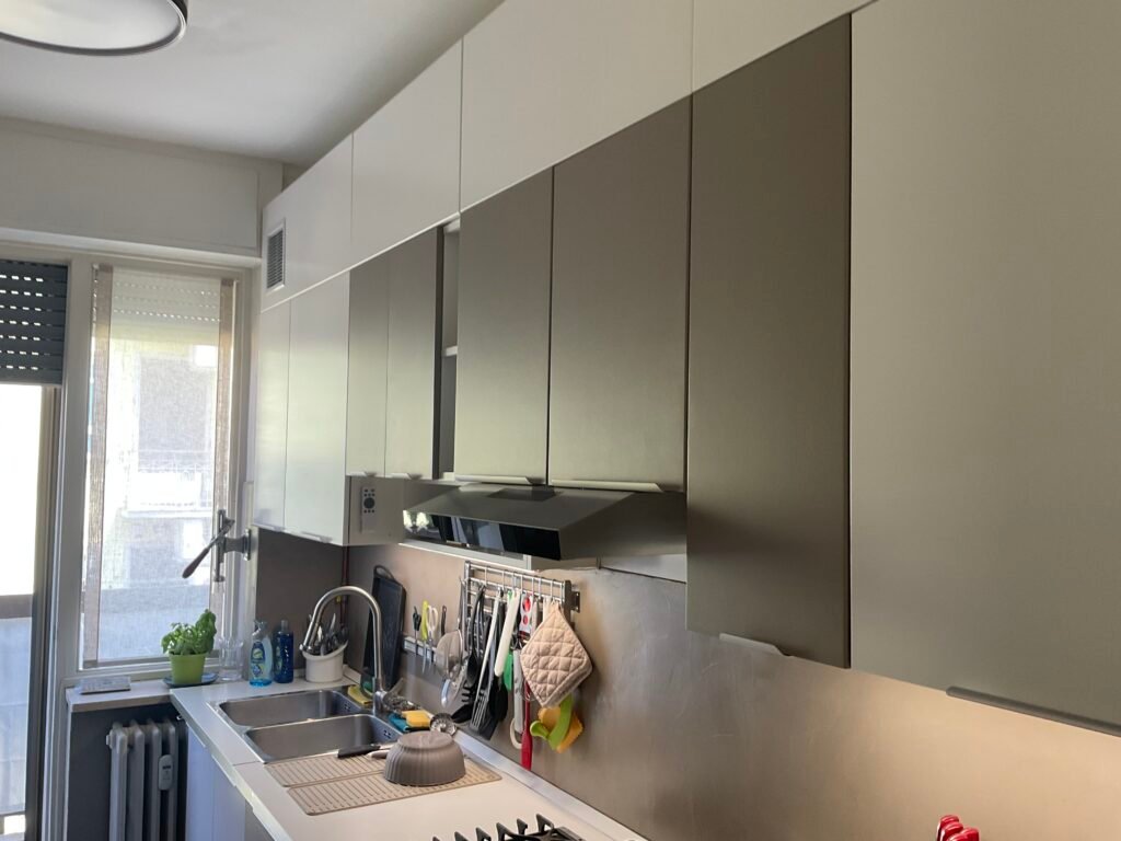 pannelli cucina rinnovati con Allover Smalto